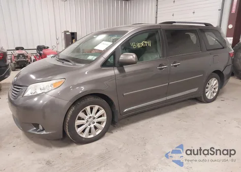 2015 Toyota Sienna Xle 7 Passenger z USA, uszkodzony, nr VIN 5TDDK3DC5FS106497